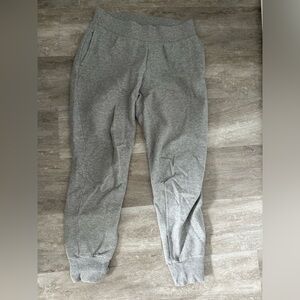 Aritzia TNA Jogger Sweatpants